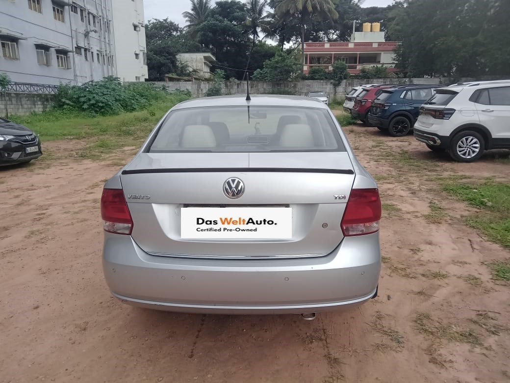 Volkswagen Vento(2012-2014) Highline Petrol